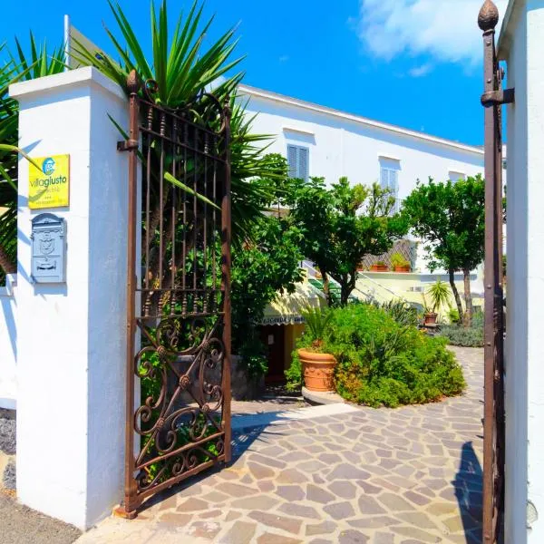 Villa Giusto, hotel v Ischii