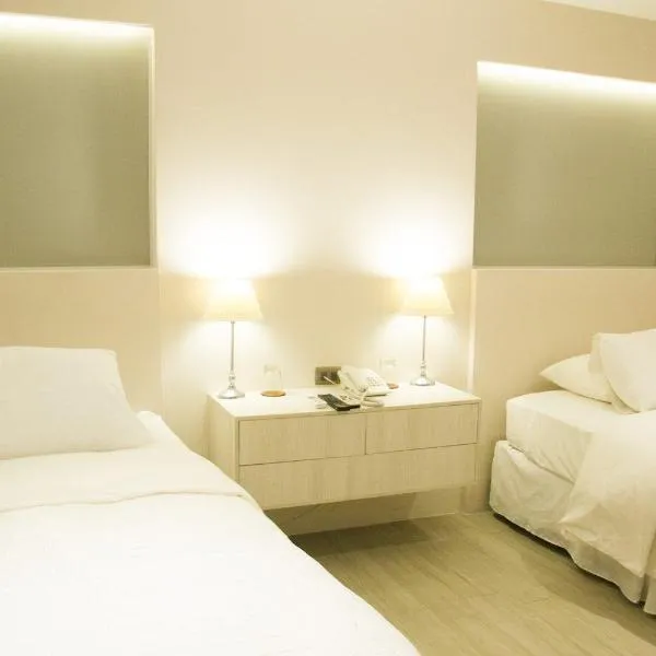 Hotel Puerto de Vega, hotel di Vallenar