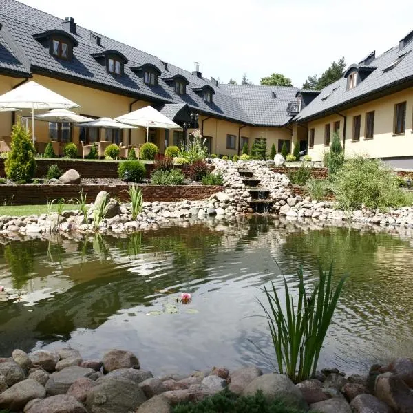 Hotel Paradiso, מלון בSuchedniów