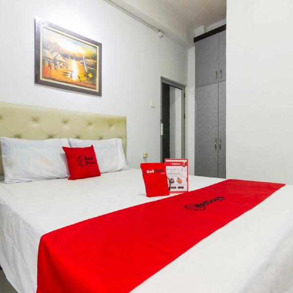 Reddoorz near Gajah Mada Plaza 2