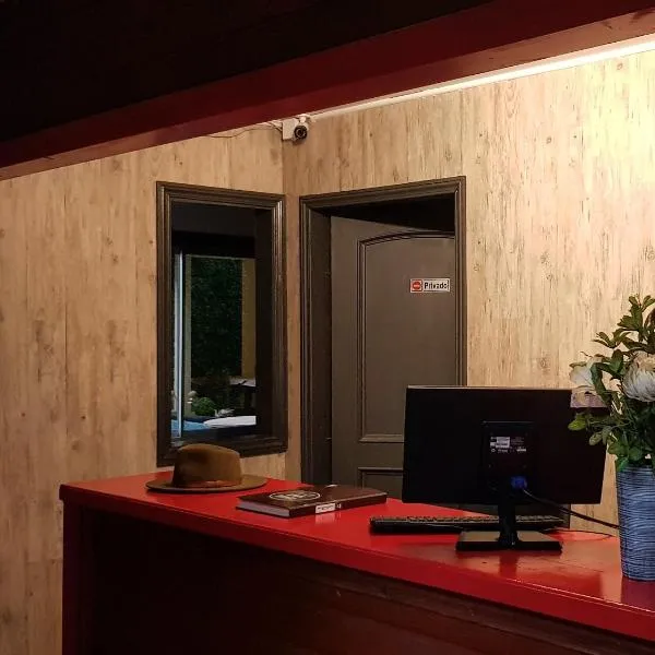 Hostal Centro Montt,位于特木科的酒店