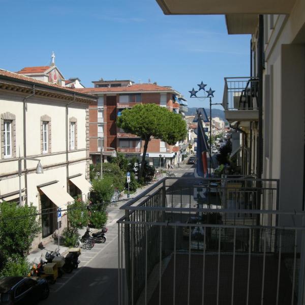 Viareggio, via IV Novembre