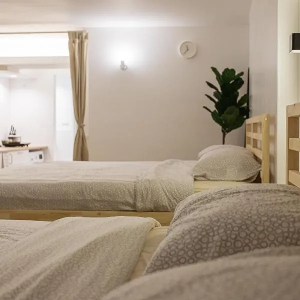 B2 Large + Comfort full kitchen near MRT Bangson, hotel in Bangkok