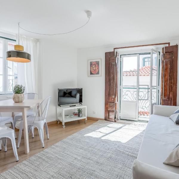 Light Filled Typical Apartment at Alfama, By TimeCooler