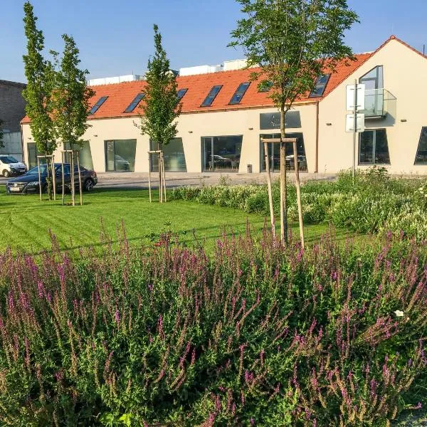 Penzión Elements, ξενοδοχείο σε Trnava