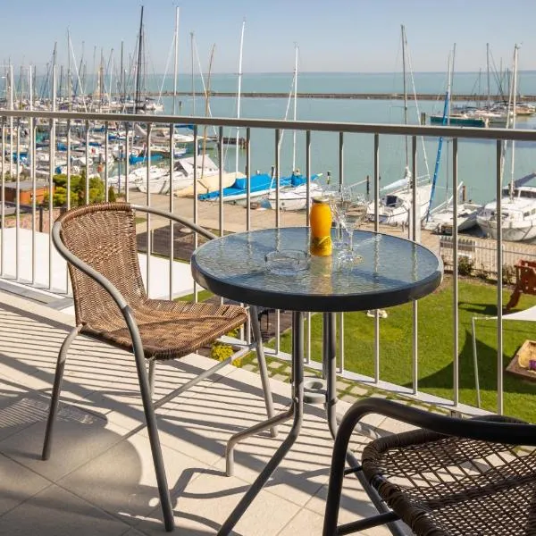 Hotel Yacht Wellness & Business – hotel w Siófoku