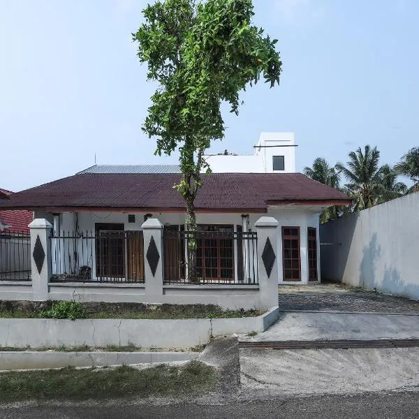 Hotel O Bungo Guest House، فندق في Muarabungo