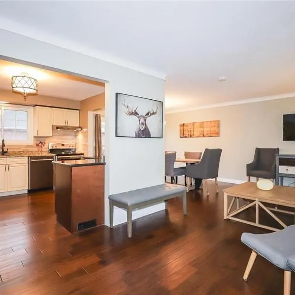 Dorchester Cottage Licence 044-2022, ξενοδοχείο στο Niagara on the Lake