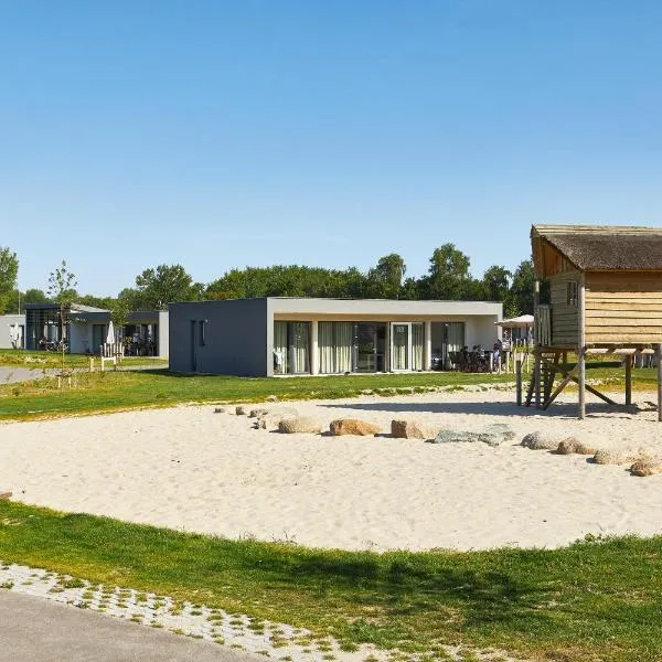 RCN Vakantiepark de Schotsman Bungalow de Bevelander、カンペルラントのホテル