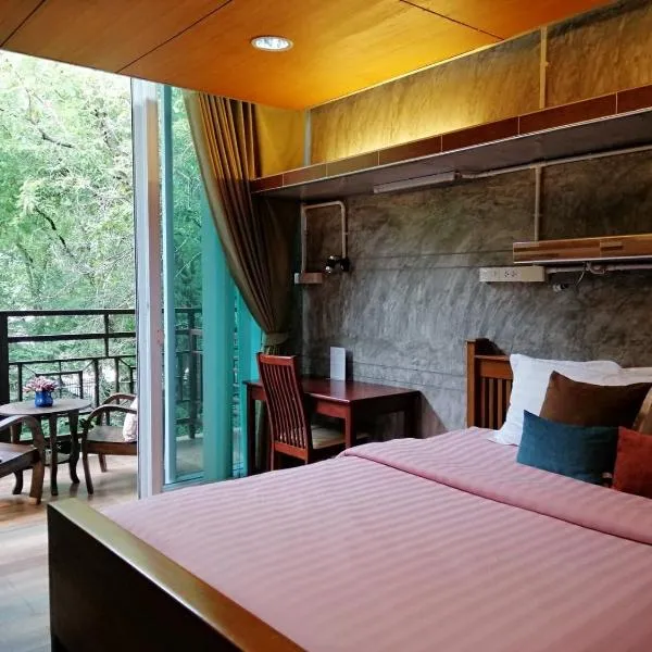 Loei Huen Hao Hug Home&Resort, khách sạn ở Loei