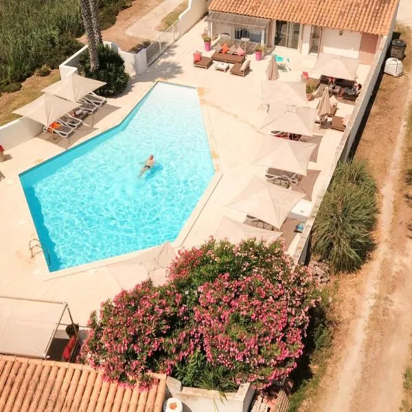 Saintes-Maries-de-la-Mer में, होटल Les Rizières