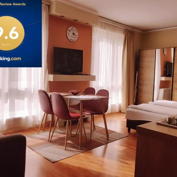 Lola Studio Apartman, hôtel à Hajdúszoboszló