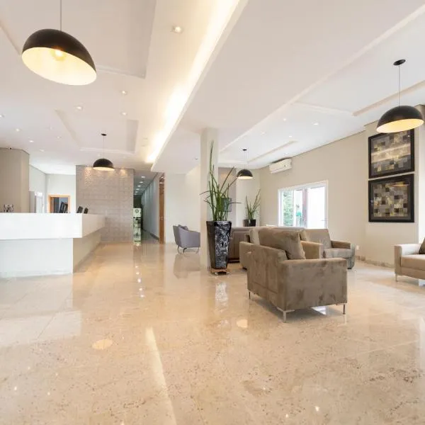 Hotel Tainá - Aeroporto Cuiabá、ヴァールゼア・グランデのホテル
