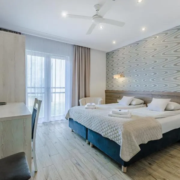 Maximus、ウストカのホテル