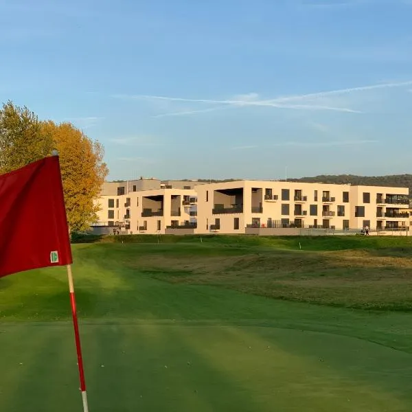 Greenbay Golf Apartments, Hotel in Trenčín
