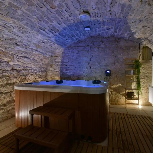 Les Bouc'tins, hotel in Molain