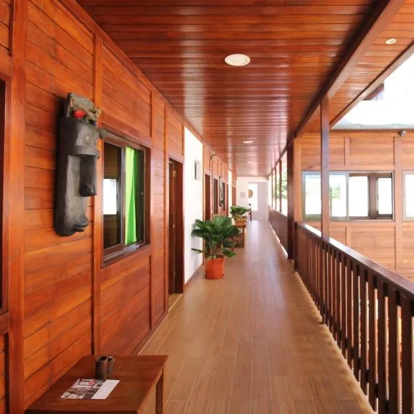 Sweet Guest House, hotel v destinaci São Tomé