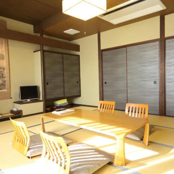 Miyahama Grand Hotel, khách sạn ở Hatsukaichi