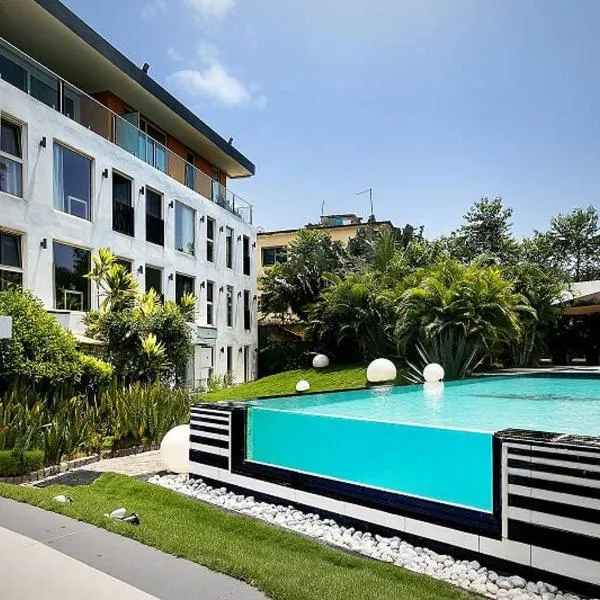 Red Mango Hotel and Apartments, hôtel à Sékondi