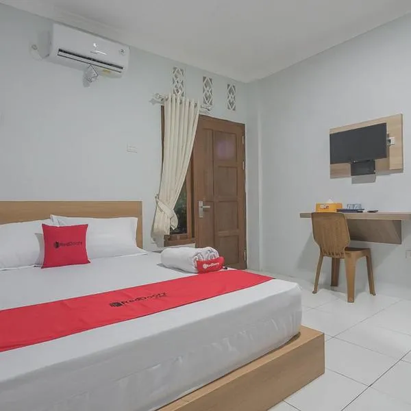 RedDoorz near RSUD Dr Abdul Aziz Singkawang, hotel v destinácii Singkawang
