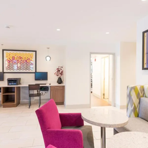 Holiday Inn Express Charleston US Highway 17 & I-526 by IHG โรงแรมในชาร์ลสตัน