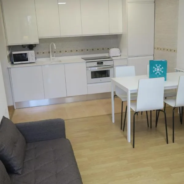 Apartamentos Palacio Azcárate Calle Calvario, hotel in Ezcaray