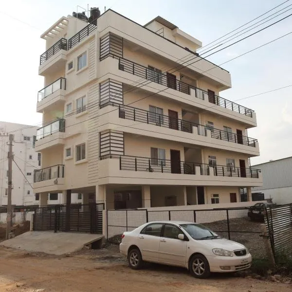 Qualtems Guest House-with AC Options, hotel v destinaci Bengalúr