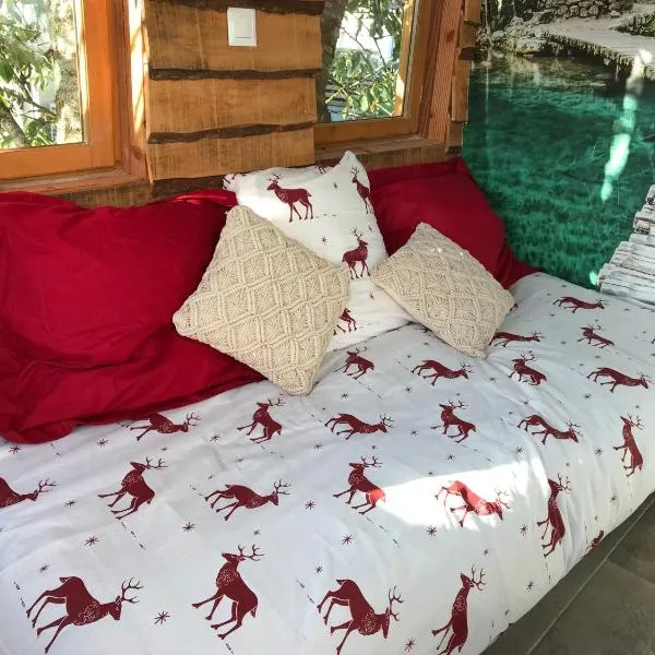 Cabane du hérisson, hotel in La Capelle-en-Thiérache