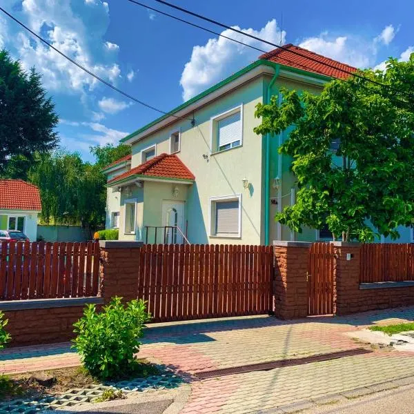 Airport Jazmin Guesthouse, hotel v destinaci Vecsés