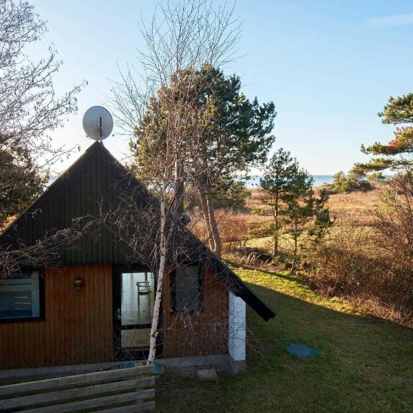 Two-Bedroom Holiday home in Sjællands Odde 5