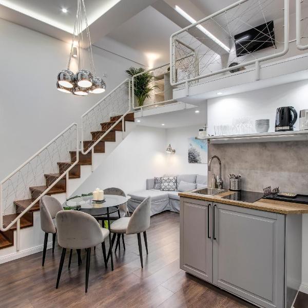 d.Five Semmelweis Apartment