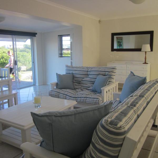 Modern Beach Cottage