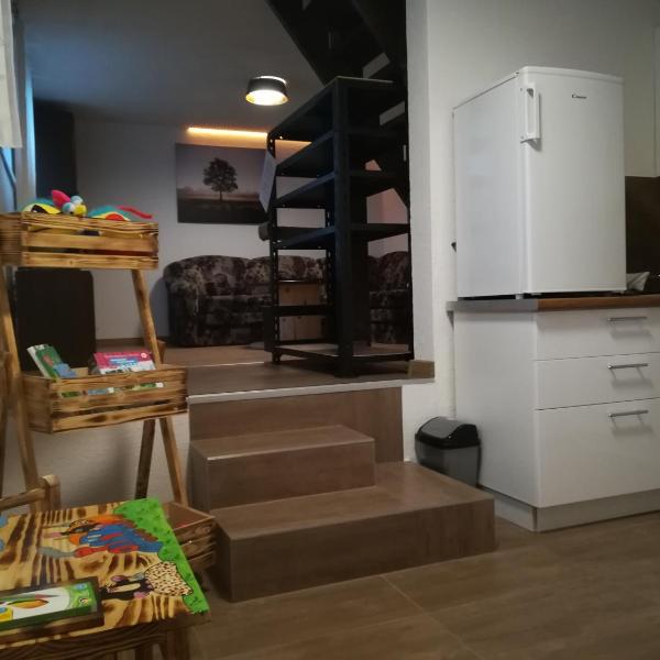 Apartman pod lipami