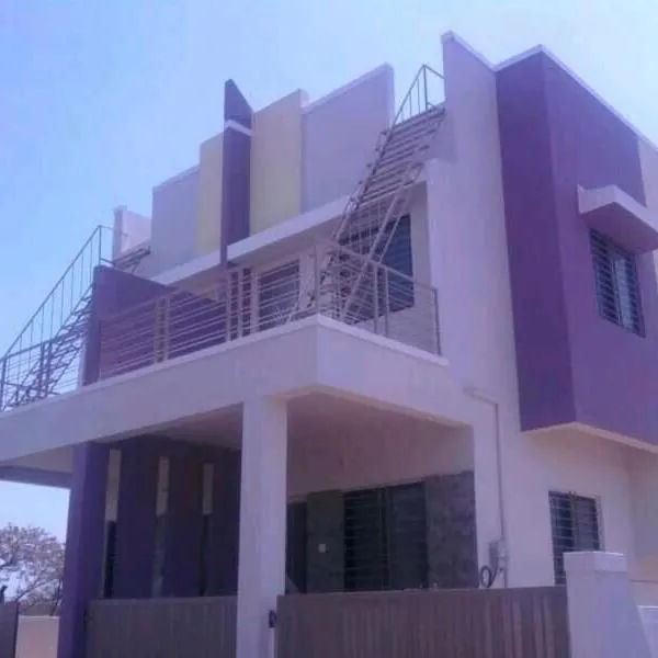 2BHK AC Row House Bunglow in good locality, hotel a Nashik