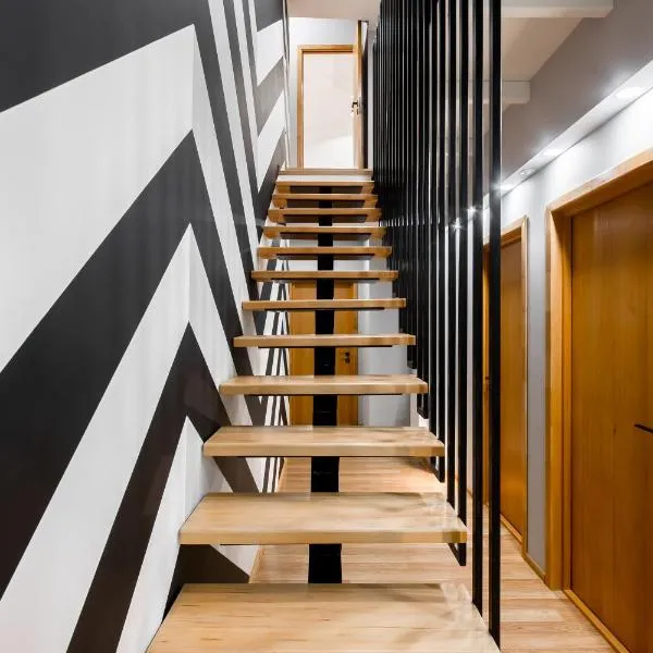 Roof Rooms, ξενοδοχείο σε Ivano-Frankivsʼk