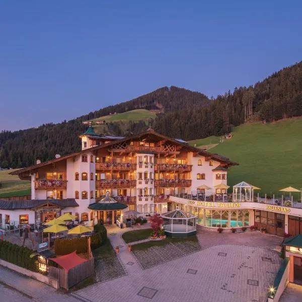 Apparthotel Talhof, Restaurant, Pool und Spa, hotel in Oberau