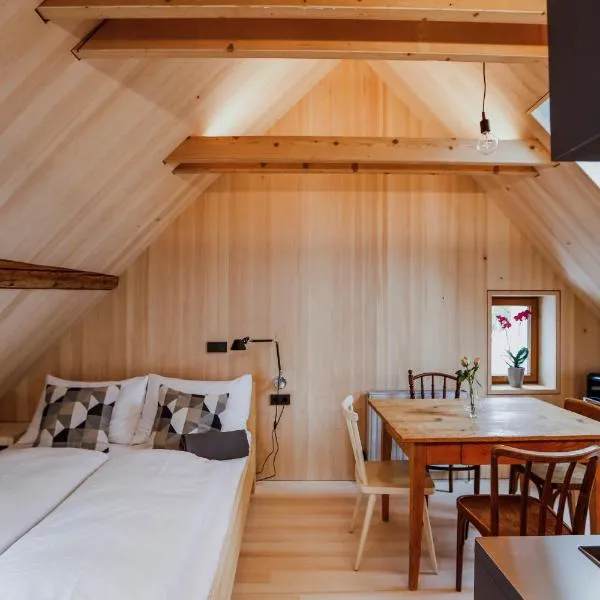 AUGUST Dachgeschosswohnung im jüdischen Viertel, hotell sihtkohas Hohenems