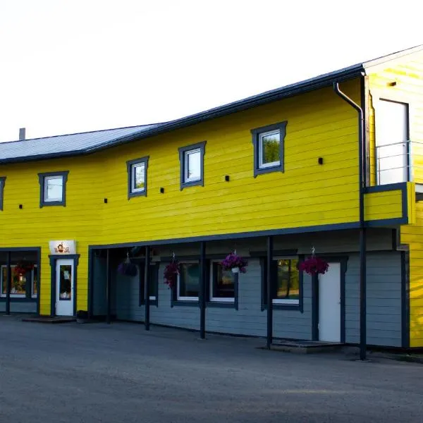 OXCafe Hostel, hotel in Kose-Uuemõisa