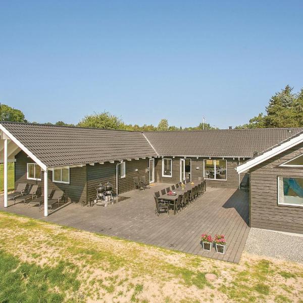 Stunning Home In Vejby With 8 Bedrooms, Sauna And Indoor Swimming Pool