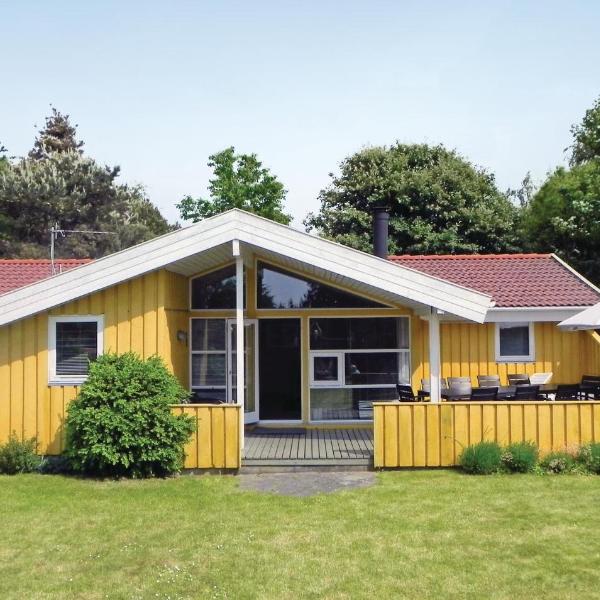 Cozy Home In Grsted With Kitchen