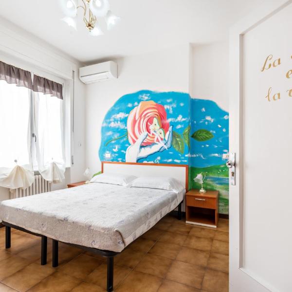 Lia Rooms 4