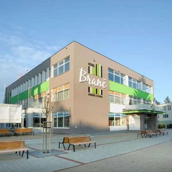 Hotel Branč, Garni โรงแรมในเซนิซา