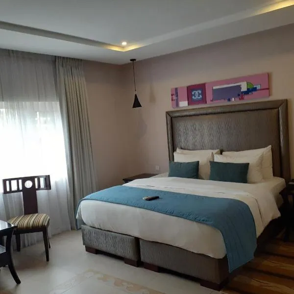 Ace Premier Hotel, hotel v destinaci Abudža