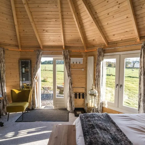 Dunroamin Lodges, hôtel à Drymen