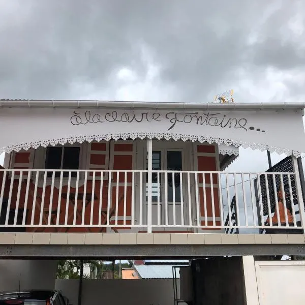 A LA CLAIRE FONTAINE, hotel a Sainte-Suzanne