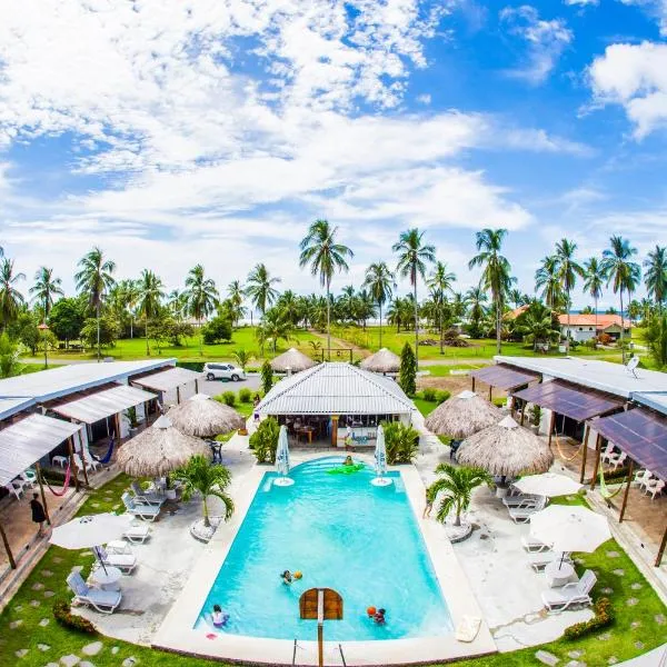 Show Pony Beach Resort and Suites, hotel in Las Lajas