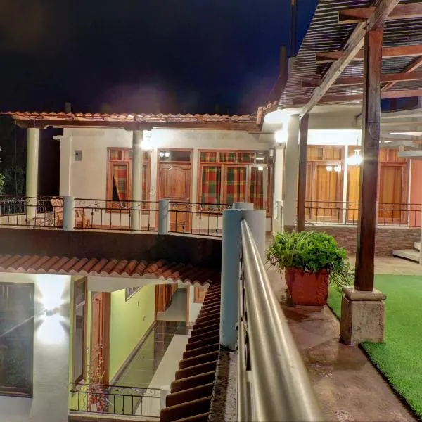 SHANTI SHANTI Hotel & Restaurante, hotel v destinaci San Pedro La Laguna