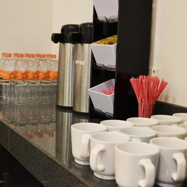 Holiday Inn Express Guaymas by IHG, hotel di Guaymas