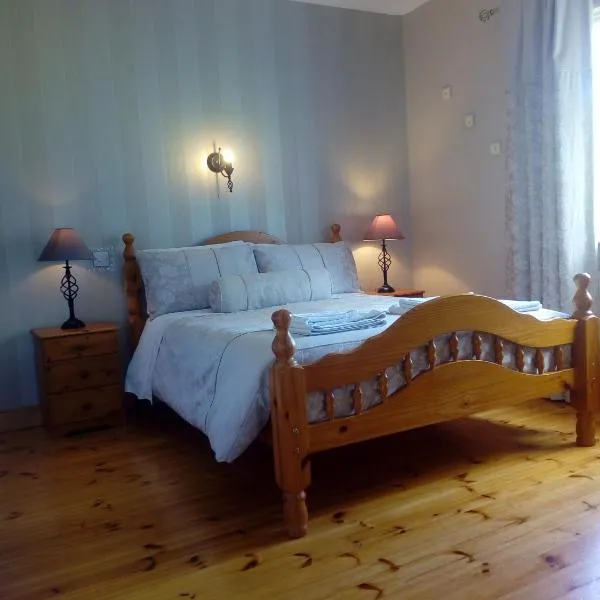 Inny River Lodge, hotel a Rathowen
