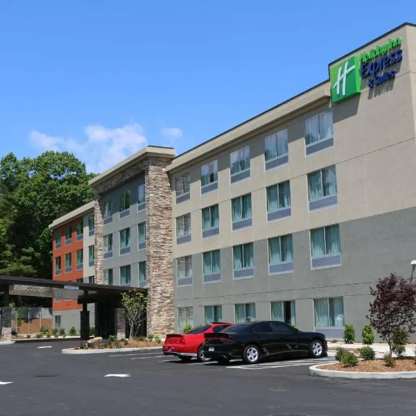 Holiday Inn Express & Suites - Hendersonville SE - Flat Rock by IHG, ξενοδοχείο σε Flat Rock